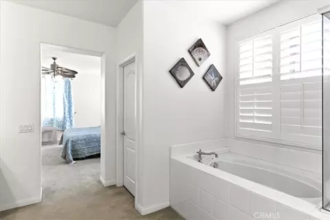 Bath - 17715 Timberview Dr, Riverside, CA 92504 photo 3 of 4