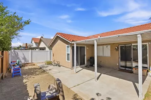 Exterior - 145 Appletree Dr, Perris, CA 92571 photo 5 of 11