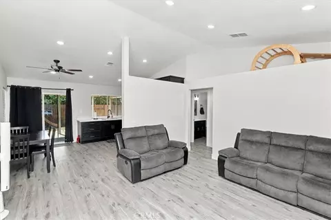 Entry Way - 145 Appletree Dr, Perris, CA 92571 photo 2 of 4