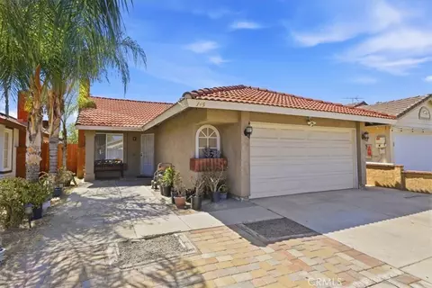 Exterior - 145 Appletree Dr, Perris, CA 92571 photo 2 of 11