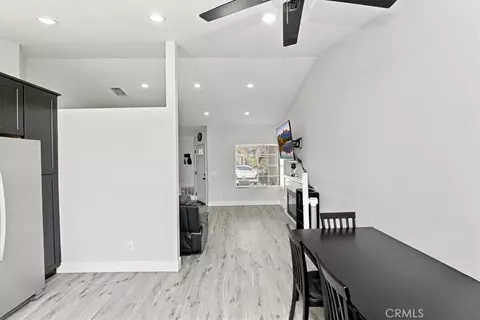 Entry Way - 145 Appletree Dr, Perris, CA 92571 photo 3 of 4