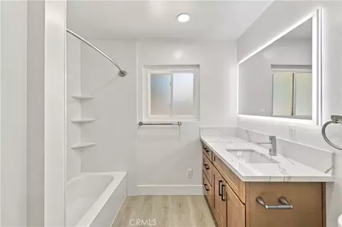 Bath - 3970 Mt Vernon, Riverside, CA 92507 photo 3 of 3