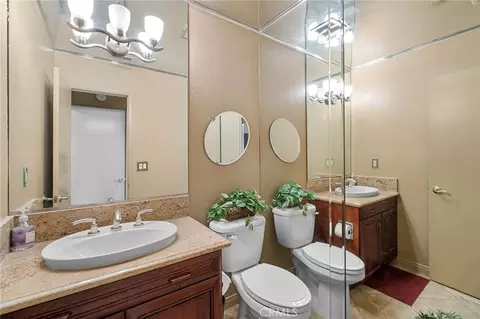 Bath - 14560 Viewcrest, Riverside, CA 92504 photo 5 of 5