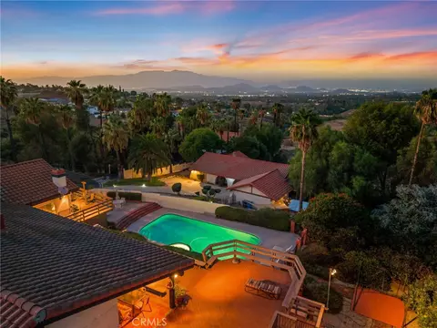 View/Area - 14560 Viewcrest, Riverside, CA 92504 photo 8 of 11