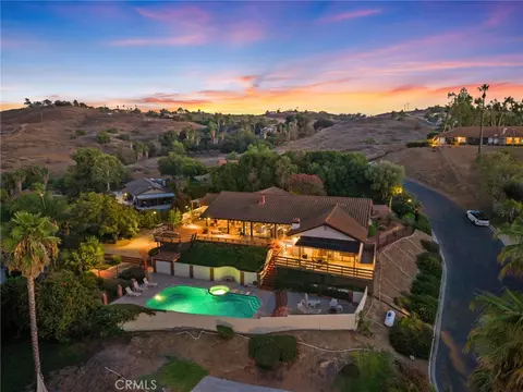 View/Area - 14560 Viewcrest, Riverside, CA 92504 photo 4 of 11