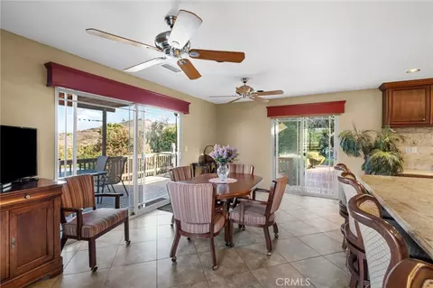 Dining - 14560 Viewcrest, Riverside, CA 92504 photo 3 of 3