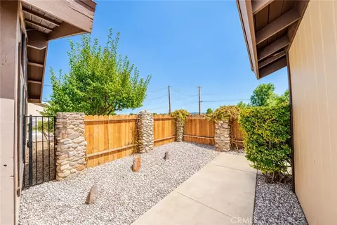Exterior - 11030 Hickory Ave, Hesperia, CA 92345 photo 3 of 15