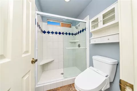 Bath - 11030 Hickory Ave, Hesperia, CA 92345 photo 1 of 2
