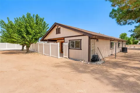 Exterior - 11030 Hickory Ave, Hesperia, CA 92345 photo 10 of 15