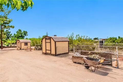 Exterior - 11030 Hickory Ave, Hesperia, CA 92345 photo 8 of 15