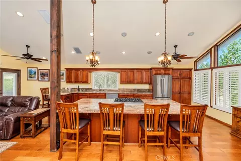Kitchen - 11030 Hickory Ave, Hesperia, CA 92345 photo 2 of 4