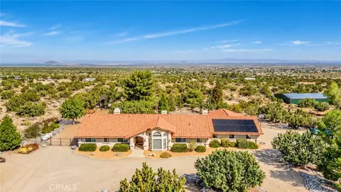 View/Area - 150 Smoke Tree Rd, Pinon Hills, CA 92372 photo 2 of 8