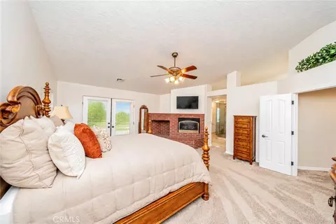 Bedroom - 150 Smoke Tree Rd, Pinon Hills, CA 92372 photo 4 of 6