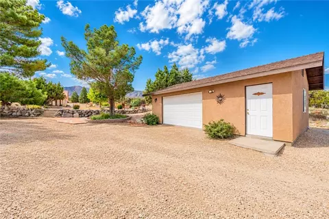 Exterior - 150 Smoke Tree Rd, Pinon Hills, CA 92372 photo 8 of 12