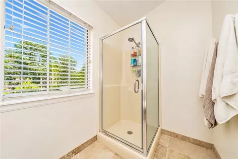 Bath - 150 Smoke Tree Rd, Pinon Hills, CA 92372 photo 1 of 7