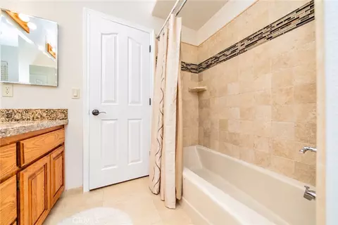 Bath - 150 Smoke Tree Rd, Pinon Hills, CA 92372 photo 6 of 7