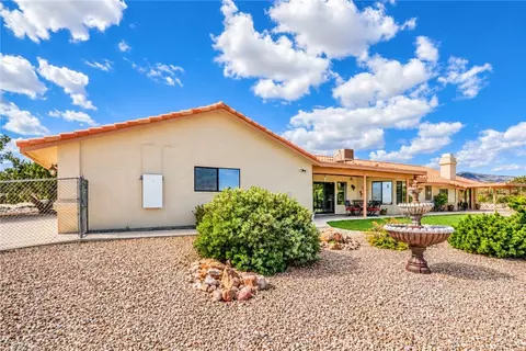 Exterior - 150 Smoke Tree Rd, Pinon Hills, CA 92372 photo 11 of 12