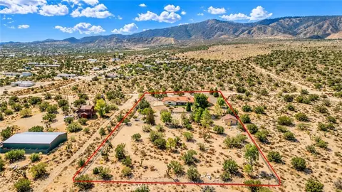 View/Area - 150 Smoke Tree Rd, Pinon Hills, CA 92372 photo 6 of 8