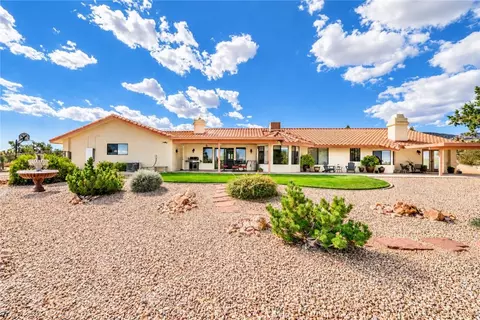 Exterior - 150 Smoke Tree Rd, Pinon Hills, CA 92372 photo 3 of 12