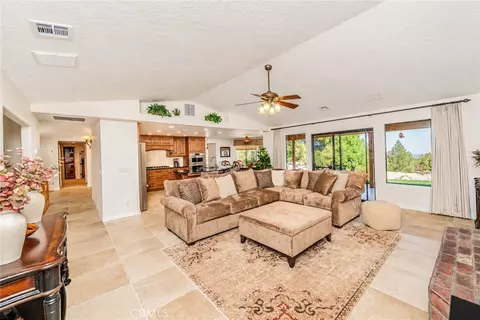 Living - 150 Smoke Tree Rd, Pinon Hills, CA 92372 photo 4 of 4