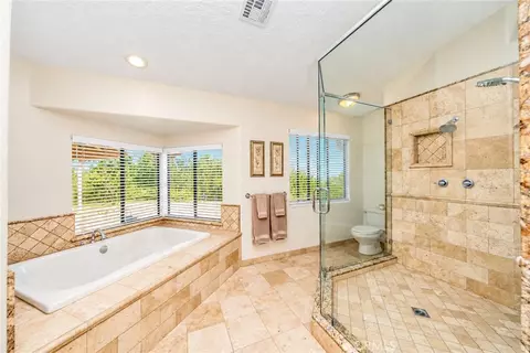 Bath - 150 Smoke Tree Rd, Pinon Hills, CA 92372 photo 4 of 7