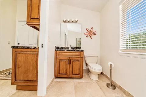 Bath - 150 Smoke Tree Rd, Pinon Hills, CA 92372 photo 2 of 7