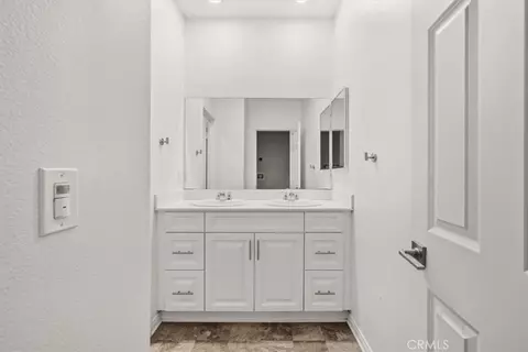Bath - 20972 Center, Riverside, CA 92507 photo 2 of 5