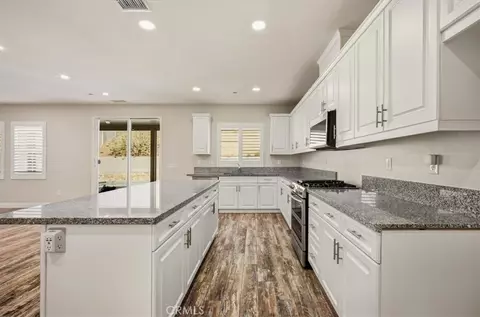 Kitchen - 20972 Center, Riverside, CA 92507 photo 3 of 4
