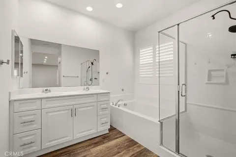 Bath - 20972 Center, Riverside, CA 92507 photo 1 of 5