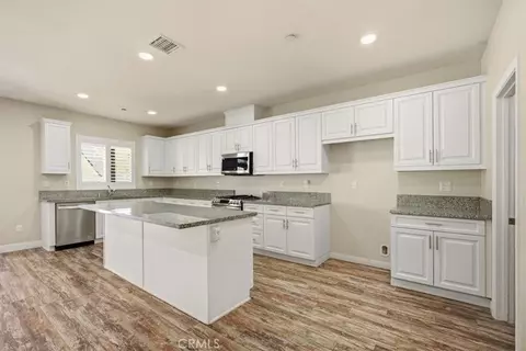 Kitchen - 20972 Center, Riverside, CA 92507 photo 2 of 4