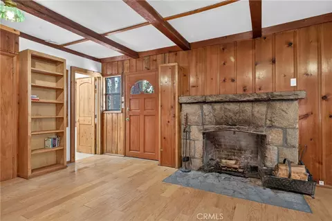 Living - 27917 Squirrel Ln, Lake Arrowhead, CA 92352 photo 1 of 4