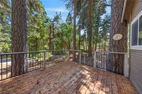 Exterior - 27917 Squirrel Ln, Lake Arrowhead, CA 92352 photo 3 of 11