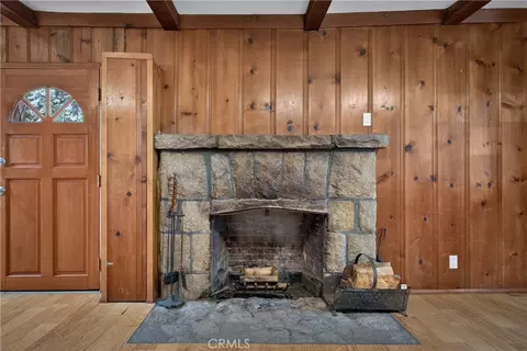 Living - 27917 Squirrel Ln, Lake Arrowhead, CA 92352 photo 4 of 4