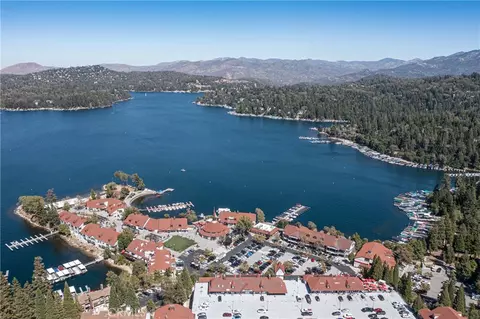 View/Area - 27917 Squirrel Ln, Lake Arrowhead, CA 92352 photo 2 of 5