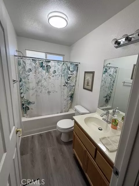 Bath - 43663 6th E, Lancaster, CA 93535 photo 1 of 2