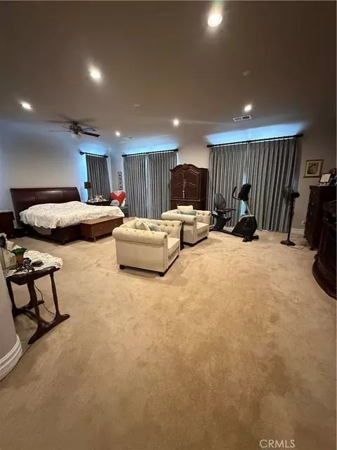 Bedroom - 18268 Hollowtree Ln, Riverside, CA 92504 photo 6 of 6