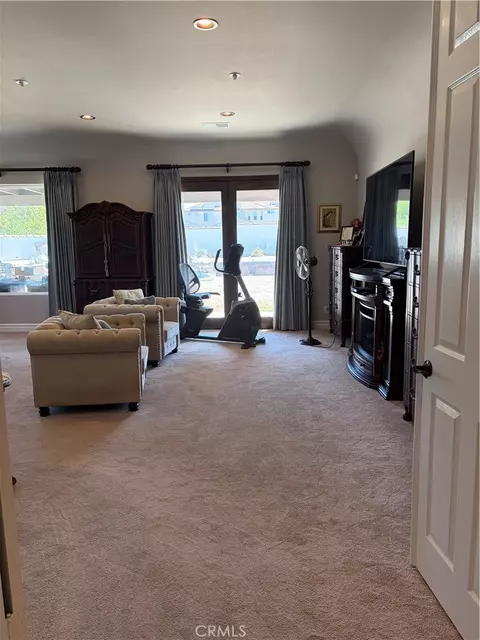 Other - 18268 Hollowtree Ln, Riverside, CA 92504 photo 5 of 12