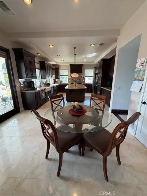 Kitchen - 18268 Hollowtree Ln, Riverside, CA 92504 photo 5 of 5