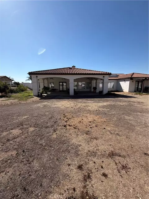 Exterior - 18268 Hollowtree Ln, Riverside, CA 92504 photo 4 of 4