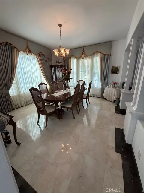 Dining - 18268 Hollowtree Ln, Riverside, CA 92504 photo 2 of 3