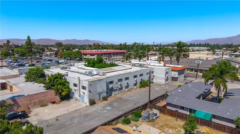 View/Area - 1353 E Devonshire Ave, Hemet, CA 92544 photo 6 of 7