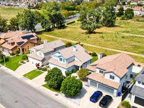 View/Area - 14842 Fox Ridge Dr, Fontana, CA 92336 photo 3 of 14
