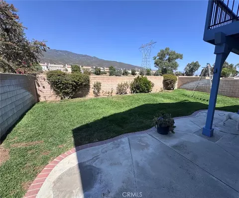 Exterior - 14842 Fox Ridge Dr, Fontana, CA 92336 photo 4 of 6