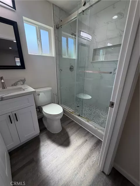 Bath - 5875 Challen Ave, Riverside, CA 92503 photo 5 of 6