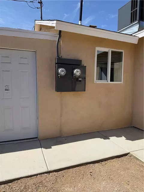 Exterior - 5875 Challen Ave, Riverside, CA 92503 photo 5 of 7