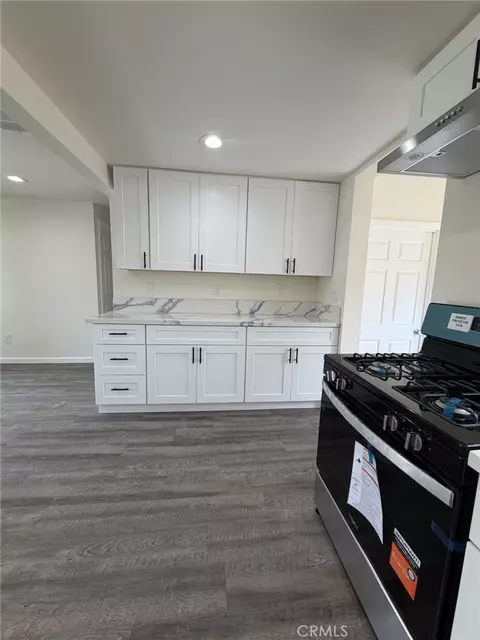 Kitchen - 5875 Challen Ave, Riverside, CA 92503 photo 4 of 5