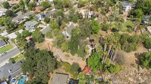 View/Area - 6100 Pachappa Dr, Riverside, CA 92506 photo 4 of 5