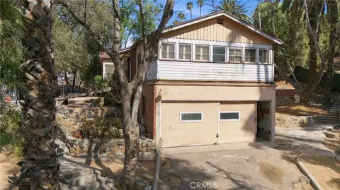 Exterior - 6100 Pachappa Dr, Riverside, CA 92506 photo 8 of 16