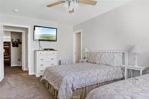 Bedroom - 919 Venus Way, Crestline, CA 92325 photo 8 of 10