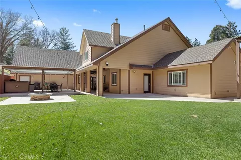 Exterior - 919 Venus Way, Crestline, CA 92325 photo 5 of 7